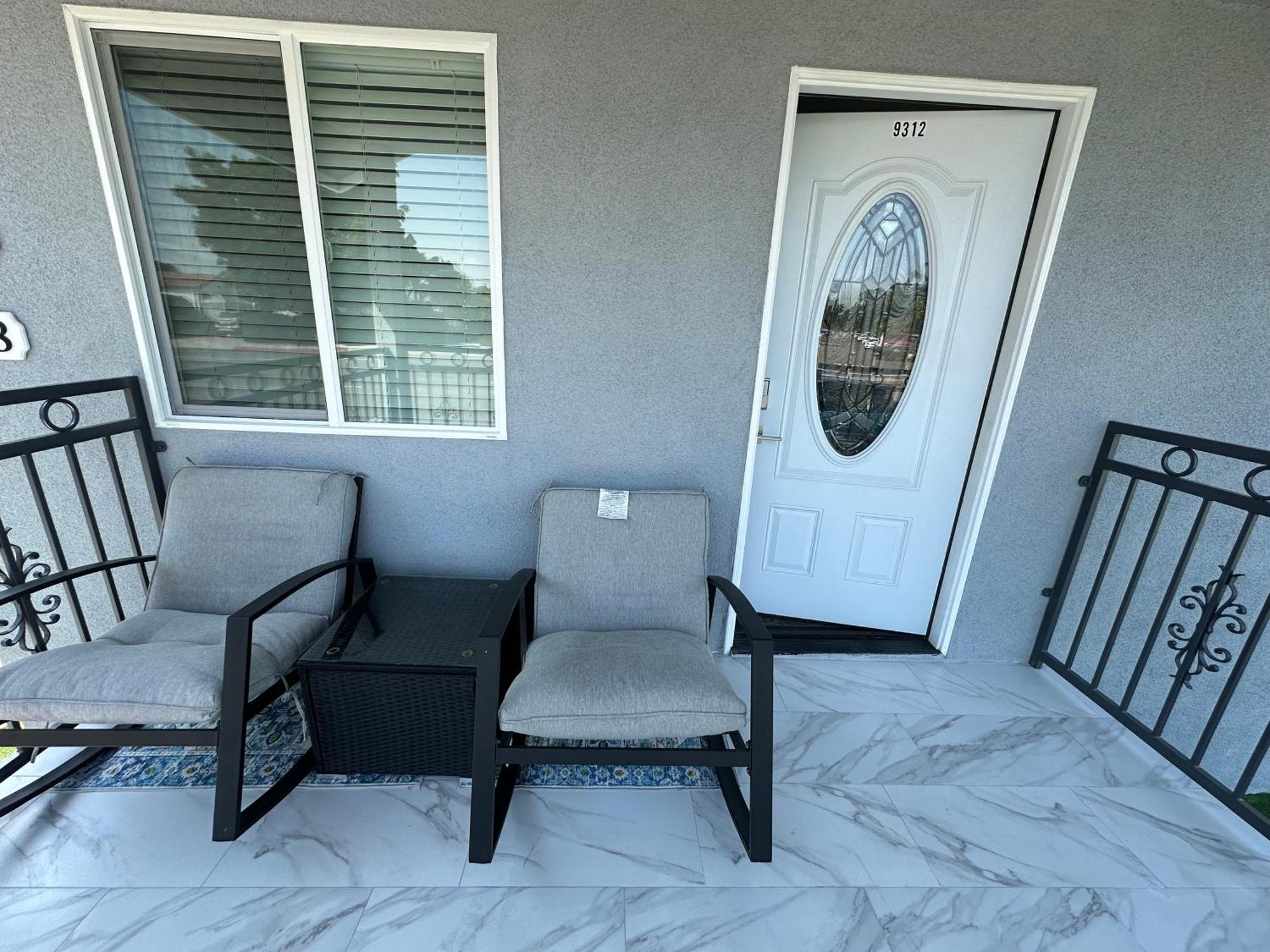 New Spacious House In Anaheim Near Disneyland-Knott In Without Backyard In The Same Lot Of 3 Separate Properties Luaran gambar
